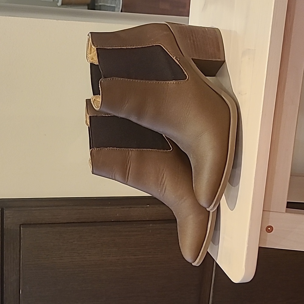 Nisolo heeled western chelsea boots - 9.5